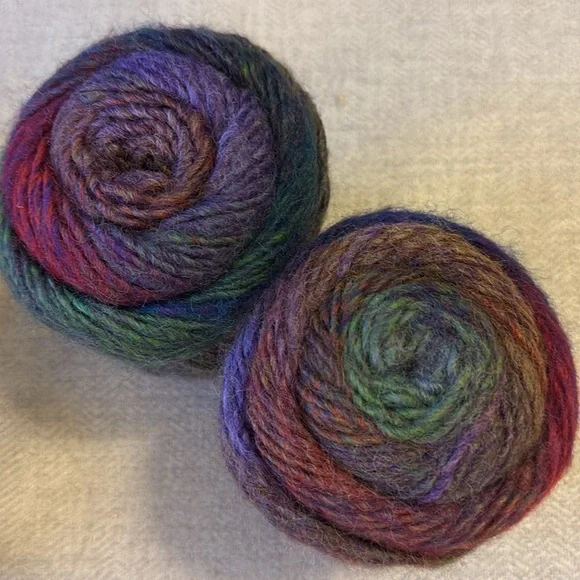 Vintage Lion Brand Variegated Yarn Bundle of 4 - Picture 4 of 9